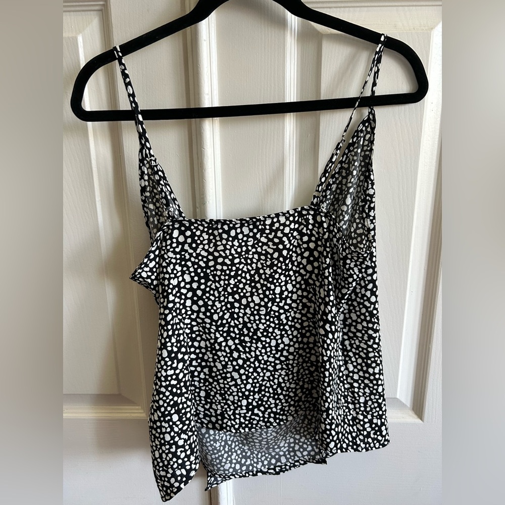 Lulu’s Doting Love Black and White Print Wrap Top, Size M - Picture 4 of 6